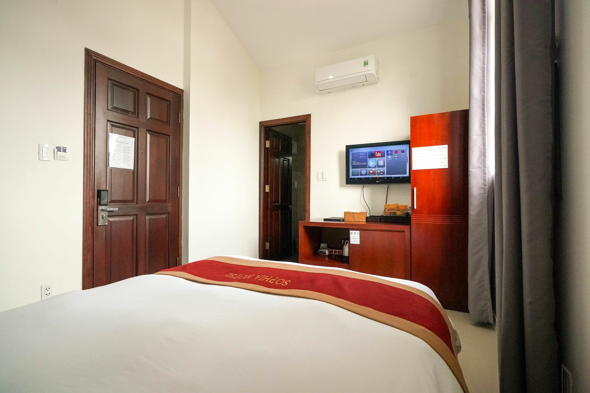 Sophia Hotel Хошимин Екстериор снимка